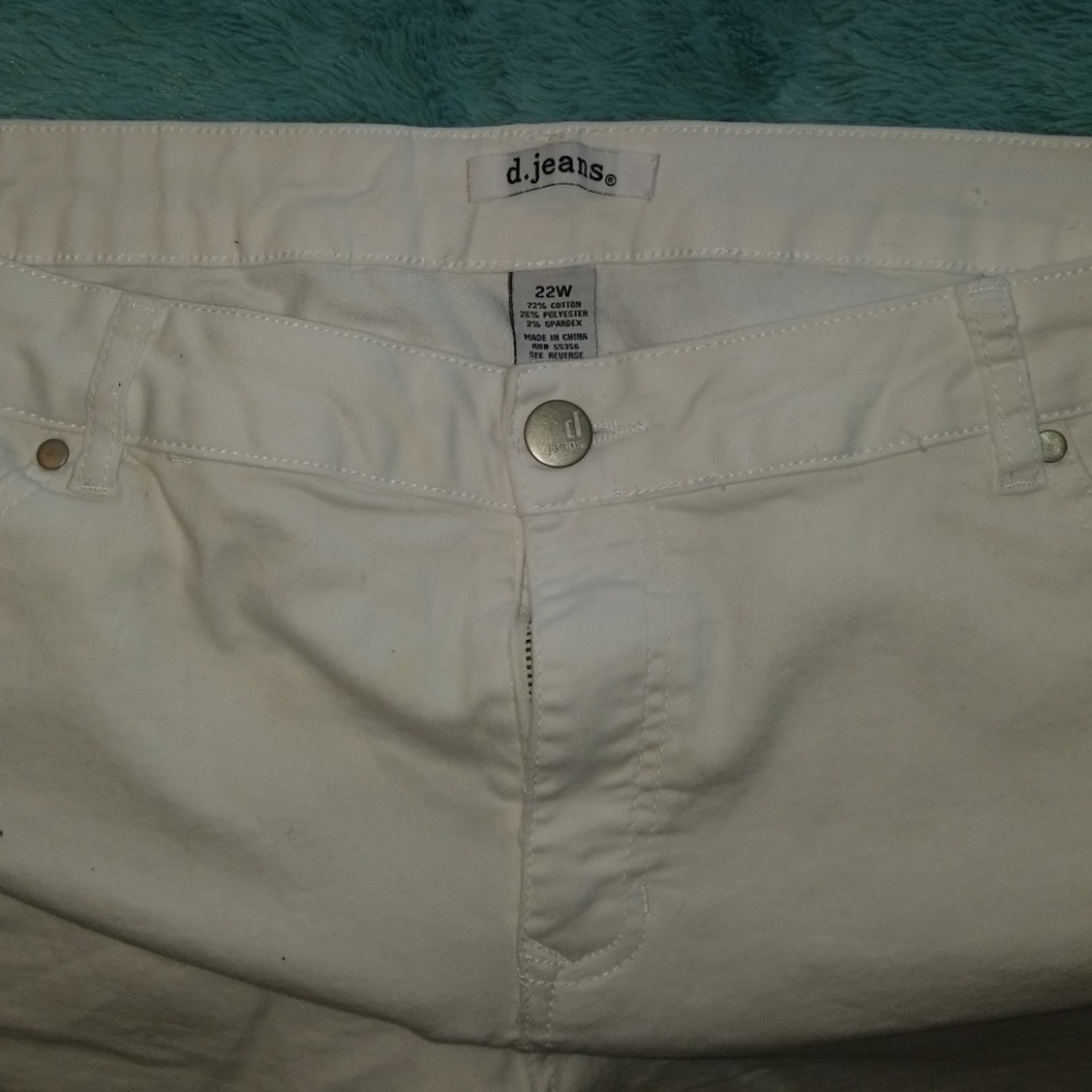 Shorts - Picture 4 of 4
